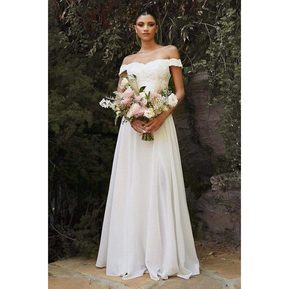 Cinderella Divine Off-Shoulder Lace Wedding Dress – White Large – NWT